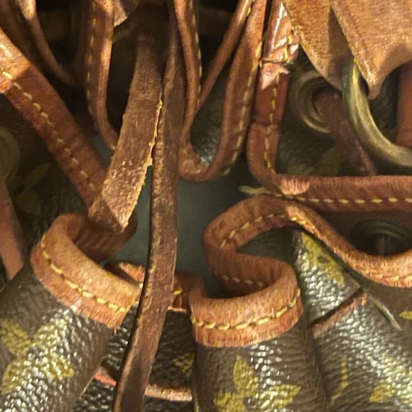 Louis Vuitton Monogram Noe bucket Shoulder. - Picture 4 of 15